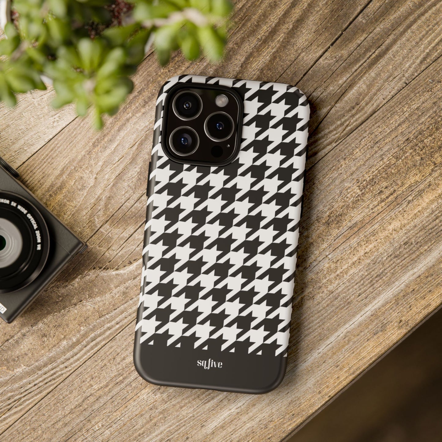 B/W pattern Tough Cases