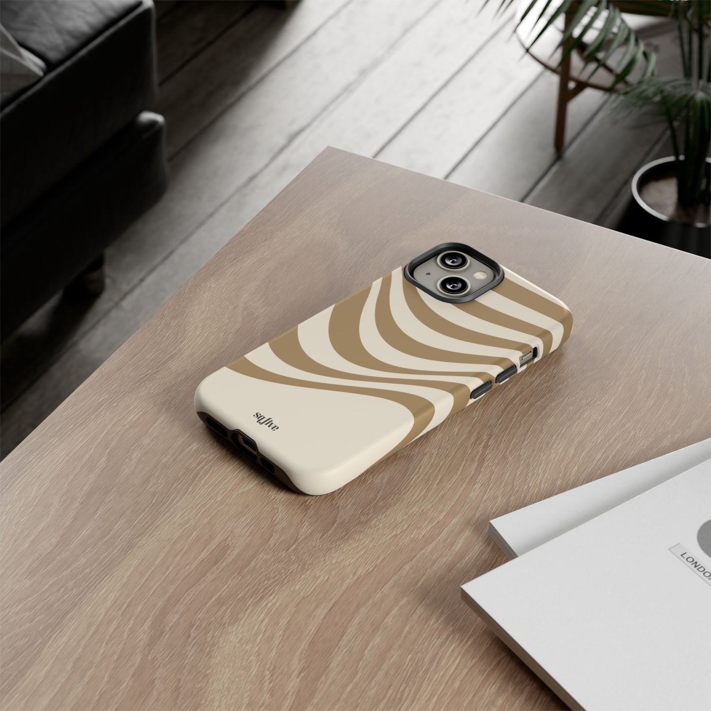 Brown Wavy Tough Cases